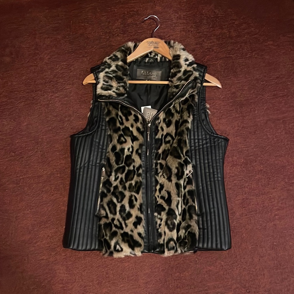 NWT Ci Sono vegan leather & faux fur zip front vest
